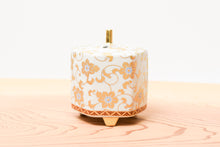 画像をギャラリービューアに読み込む, 3号香炉 白粒鉄仙