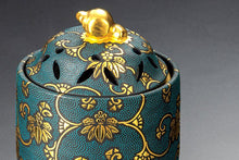 画像をギャラリービューアに読み込む, 【生産終了】2.8号小槌香炉・青粒松竹梅文/仲田錦玉