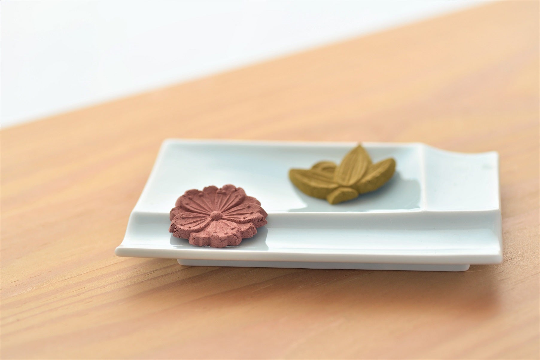 印香 桜 – Juttoku.